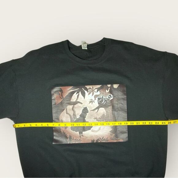 Gildan | Heavy Blend Sweatshirt with Alice in Wonderland Graphic | Black | XL - Picture 9 of 11